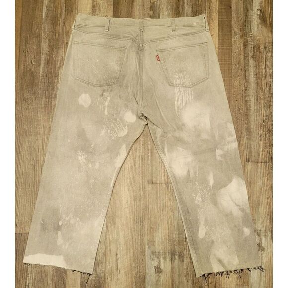 Levis Mens 501 Straight Leg Jeans 42x30 Gray Black Button Fly Distressed - Picture 6 of 7